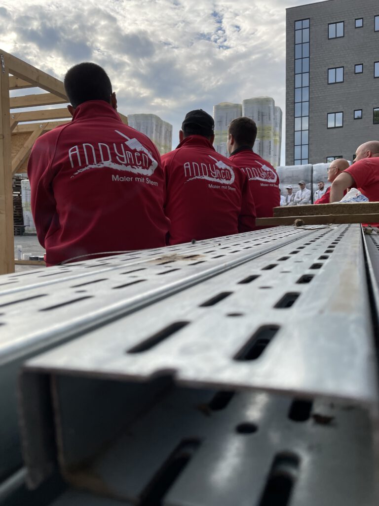 Innenanstrich Altbauwohnung Hanau — Maler mit Stern