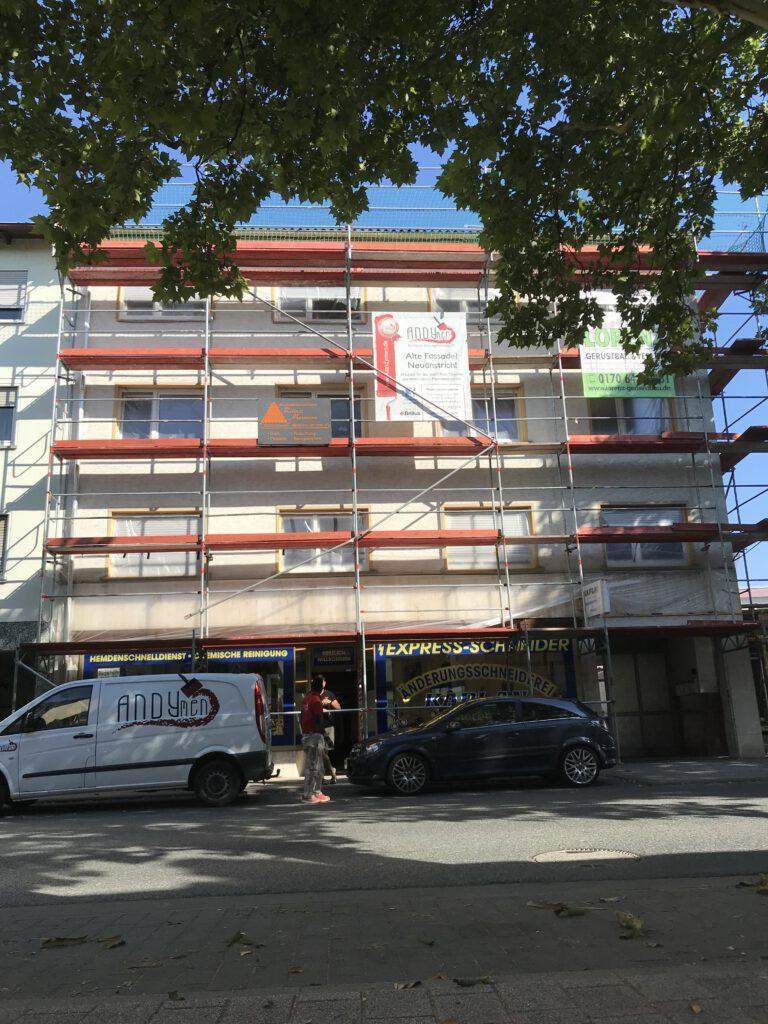 Fassadenanstrich Einfamilienhaus Lich — Andymen Maler mit Stern