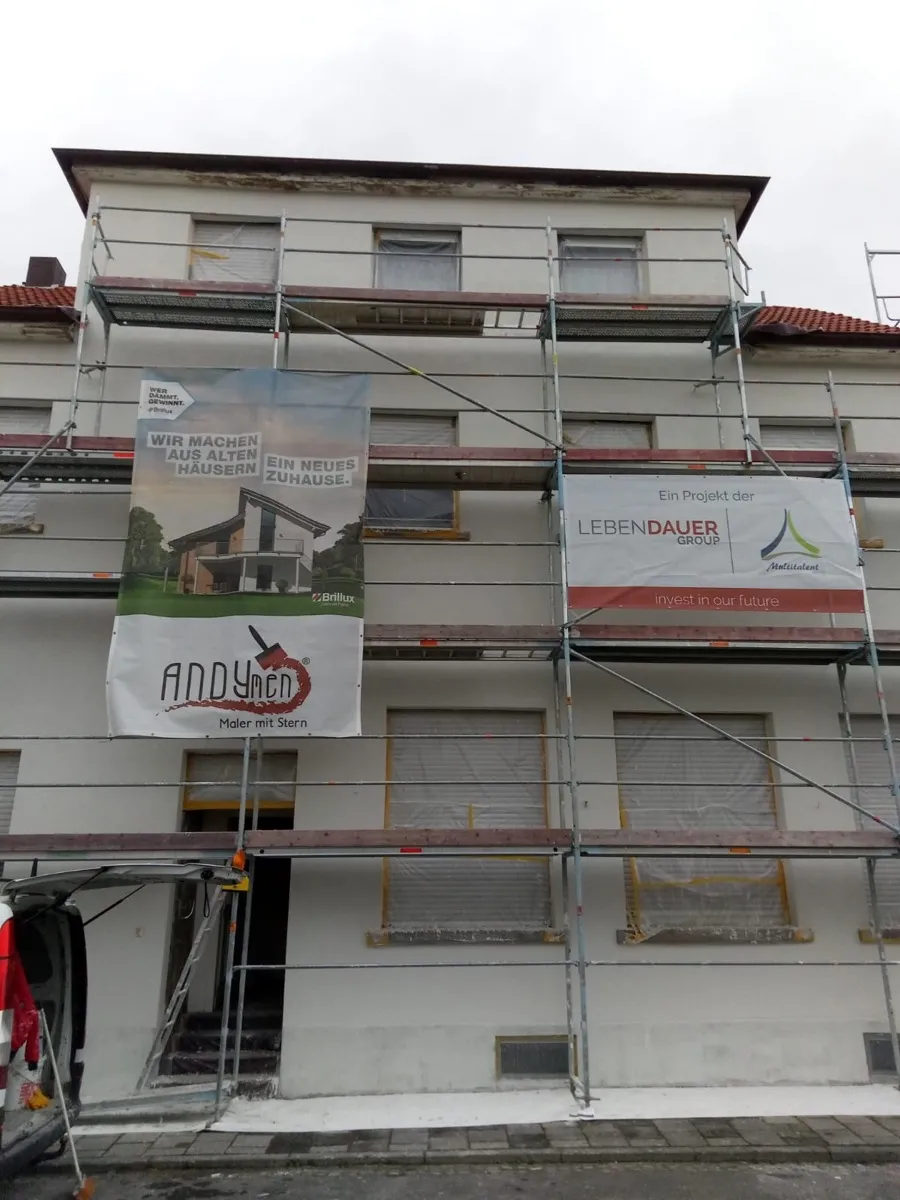 Fassadenanstrich Einfamilienhaus — Maler mit Stern Butzbach