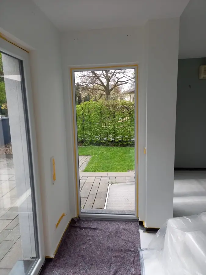 Innenanstrich Bad Nauheim &mdash; T&uuml;rrahmen abkleben, saubere Kanten, Andymen