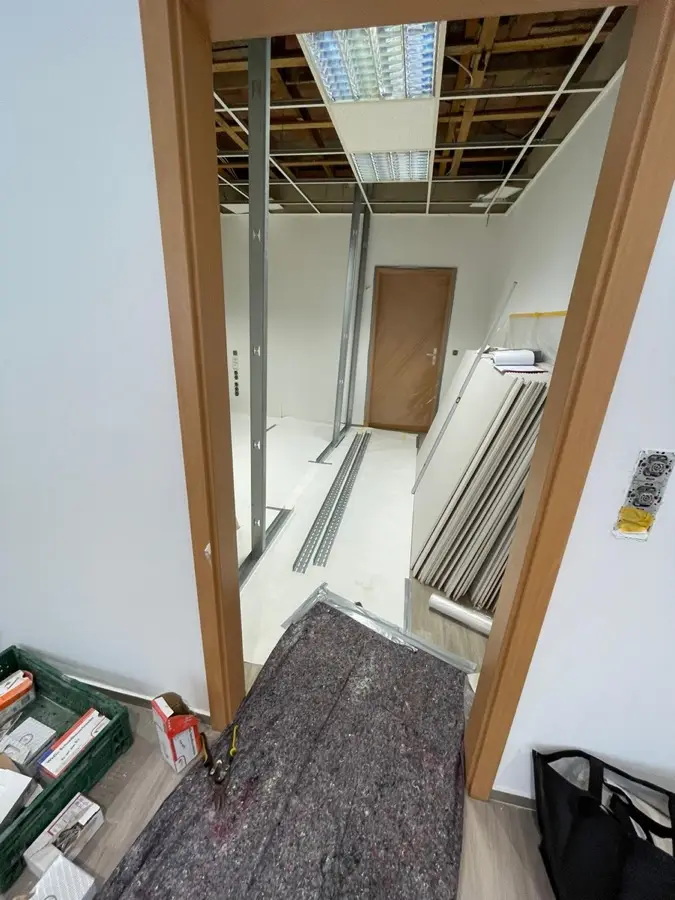 Trockenbau Frankfurt &mdash; Stahlst&auml;nder und Deckenraster im Rohbau, Andymen