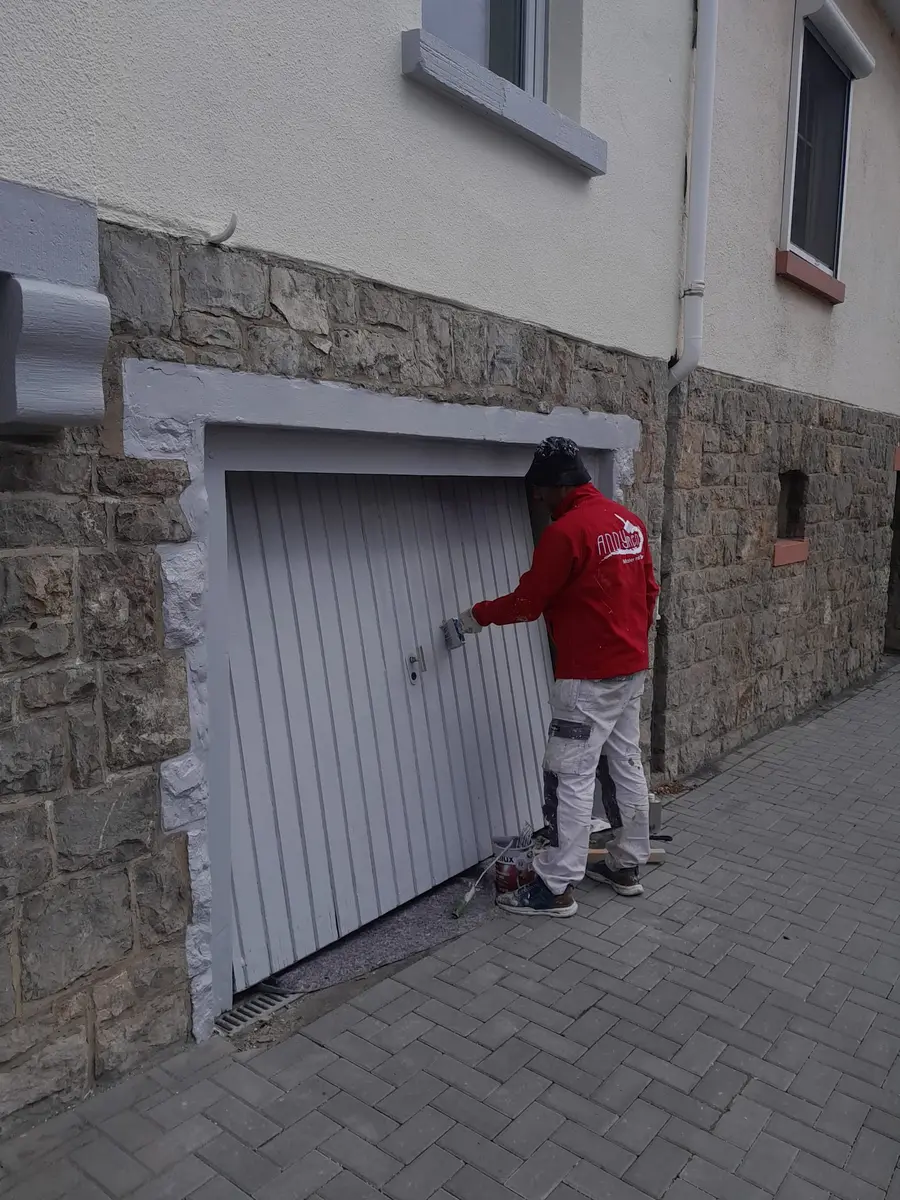 Renovierungsarbeiten aus dem Projektbestand von Andymen Maler mit Stern
